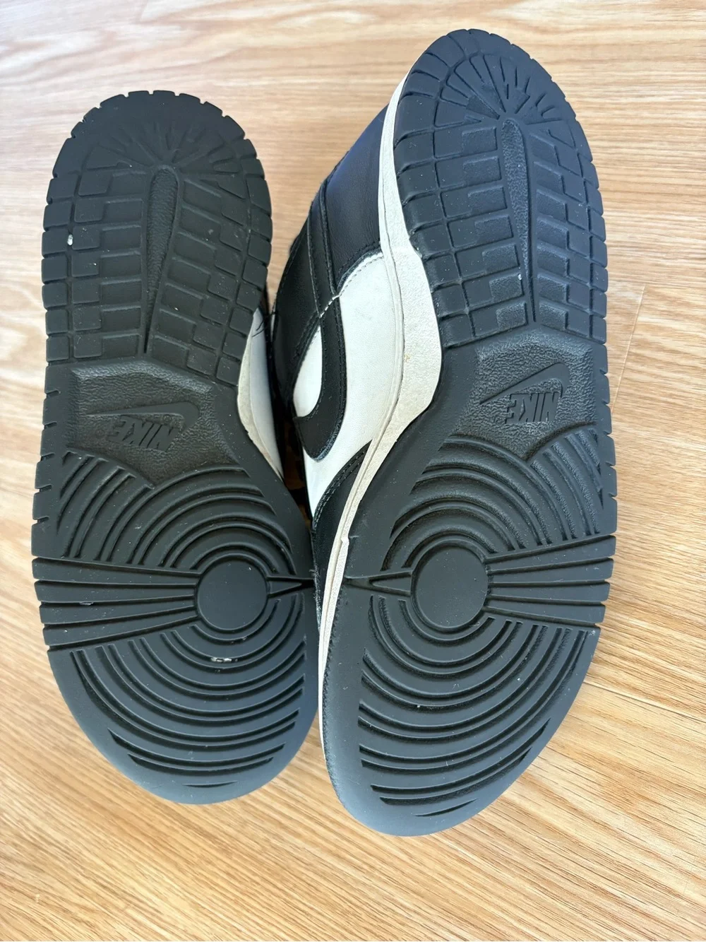 Nike Youth Black and White Low-Top Sneakers Pandas